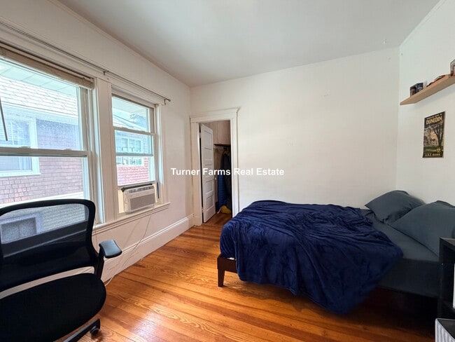 Photo - 100 W Adams St Unit 2