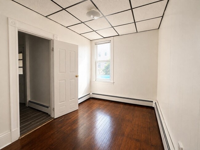 Photo - 12 W 42nd St
