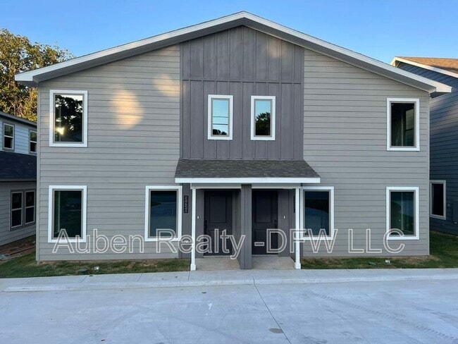 Photo - 2430-2428 S Fannin Ave Casa