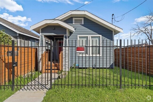 Building Photo - 7623 Ave E Rental
