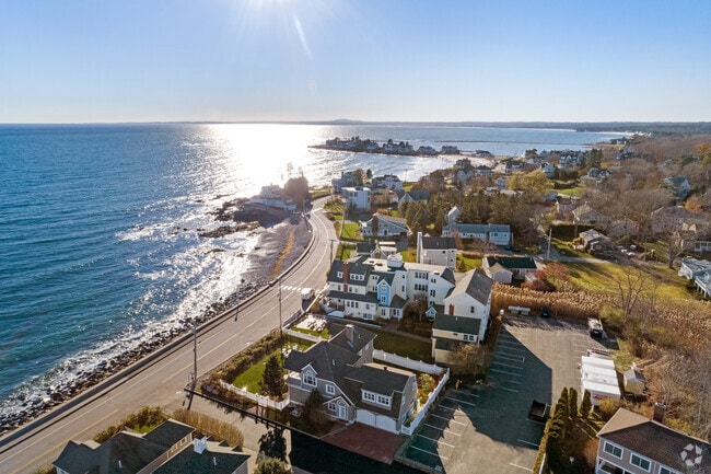 Building Photo - 207 Beach Ave Rental