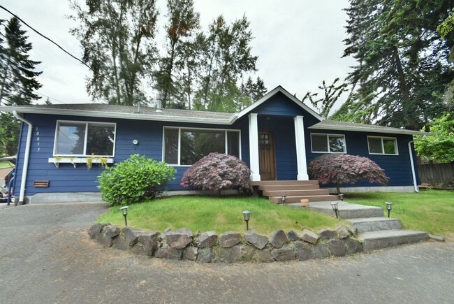 Building Photo - 3bd/2ba Lake Forest Park Home