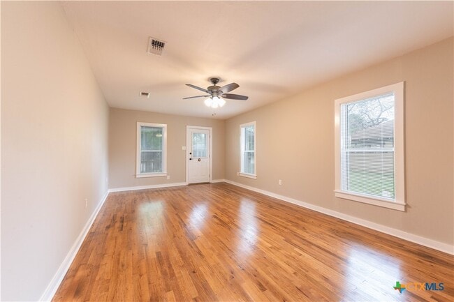Photo - 705 S Laurel Ave