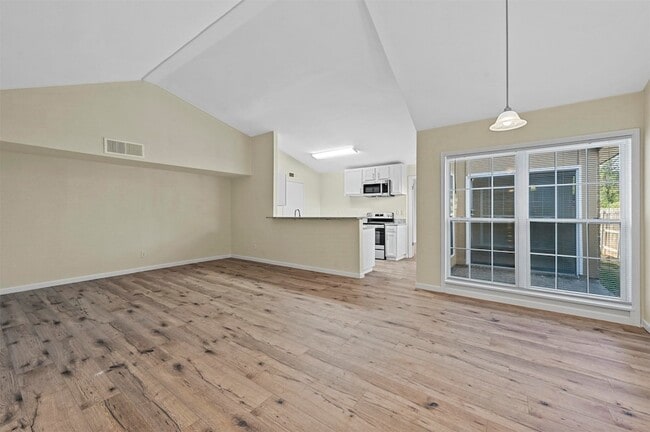 Photo - 6005 Dooley Dr