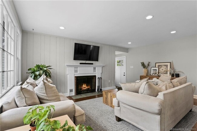 Photo - 80 Ridgewood Ave