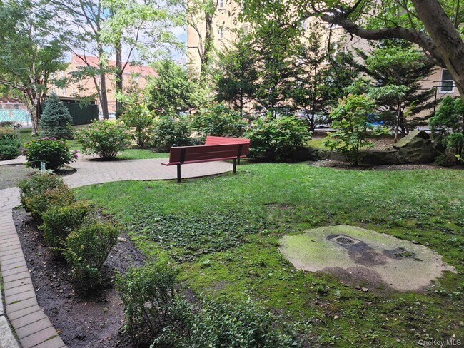 Photo - 61-35 98th St Unidad St-G