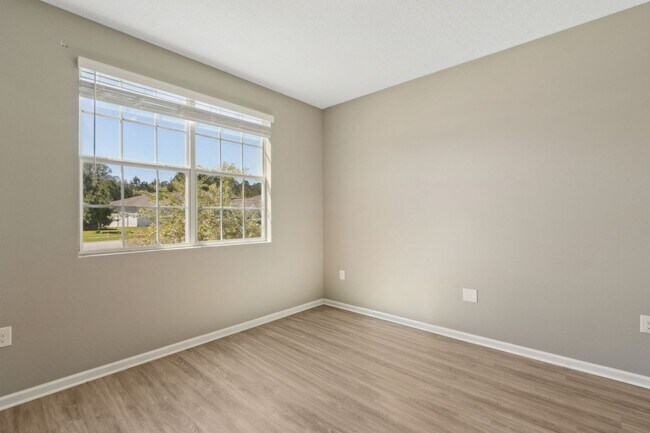 Photo - Spacious 5-Bedroom Home  – Prime Amelia Co...