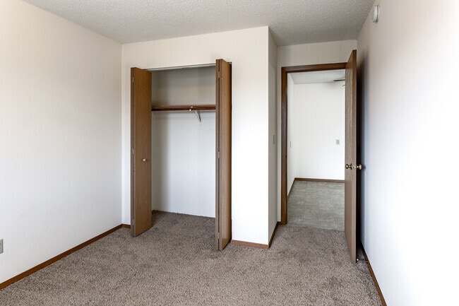 2BR, 1BA - 1,007SF - Second Bedroom