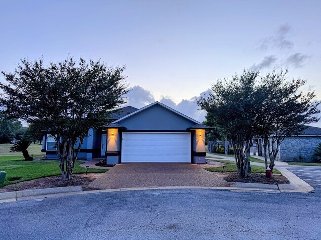 Photo - 3201 Kingsmill Dr