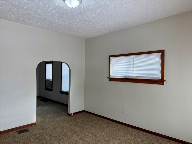 Photo - 222 E 4th St