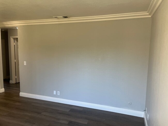 Photo - 4 Bed/3 Bath w/Loft. HURRY won't Last Lon...