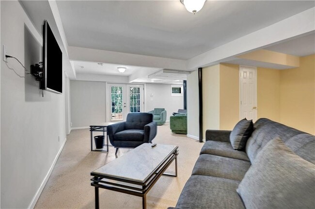 3442 Skyland Dr