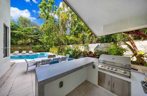 Photo - 3900 Douglas Rd