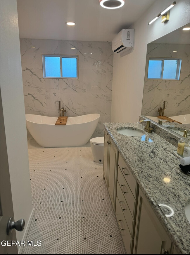 Photo - 6437 Dawn Dr