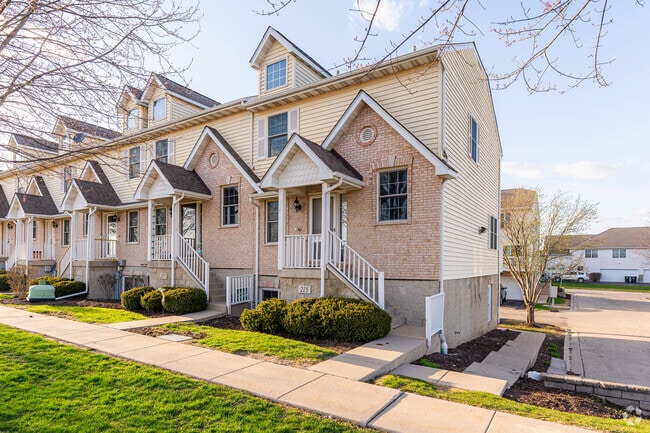 Building Photo - 215 W Cortland Center Rd Rental