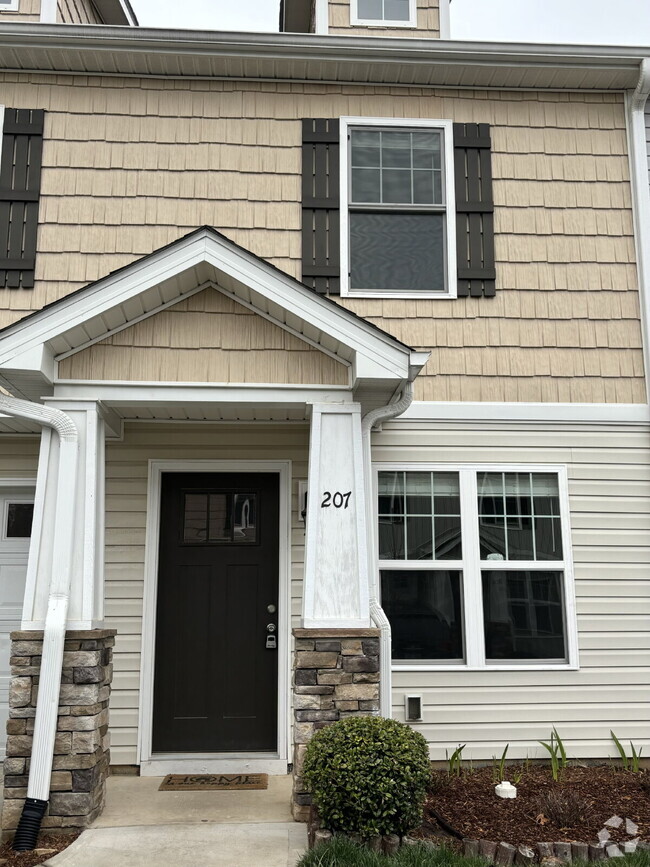 Building Photo - $200 Discount 1st month - 3 bedrooms/2.5 b... Rental