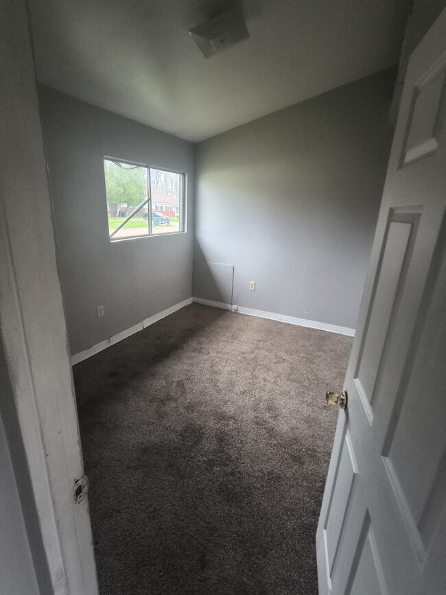 Photo - 1331-1333 Thurston St Unidad 1339