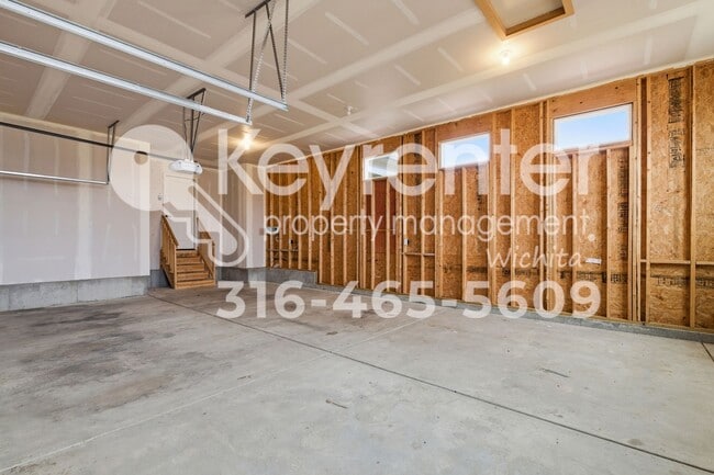 Photo - Beautiful 5 bedroom home near highways and schools!