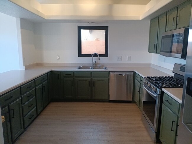 Photo - 3 Bedroom, 2 Bathroom Home! Schedule a Showing!