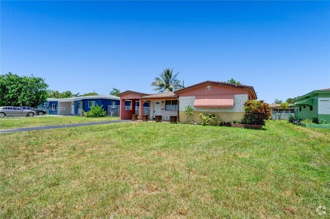 Building Photo - 2331 Arcadia Dr Rental