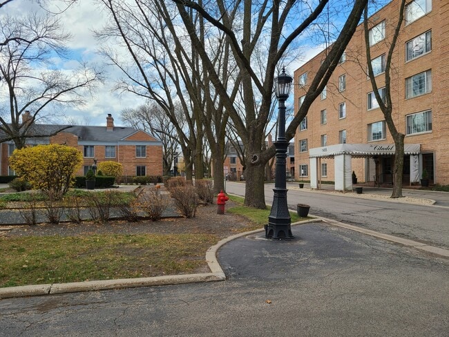 Photo - 1455 Shermer Rd Unidad 302C