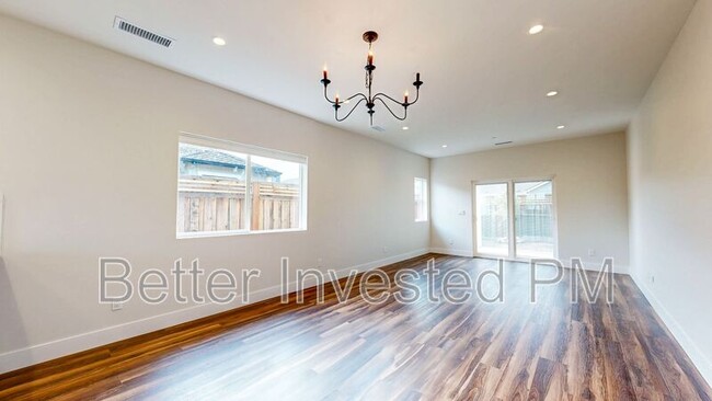 Photo - 4565 Brighton Dr