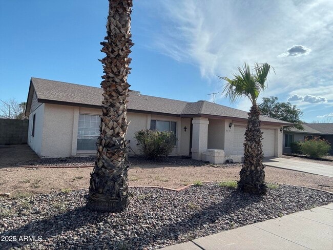 Building Photo - 5201 W Calavar Rd Rental