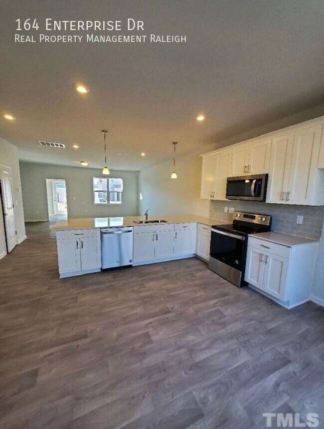 Photo - 164 Enterprise Dr