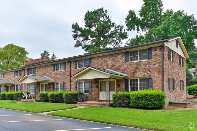 612 Hillsborough Outside - 612 Hillsborough Rental