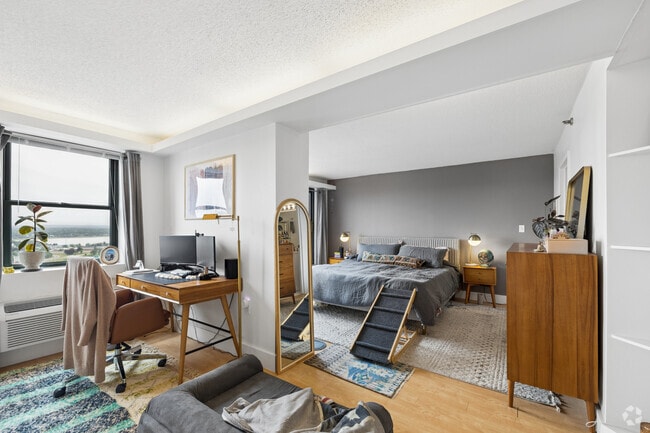 2BR, 2BA - 1,285SF - Primary Bedroom