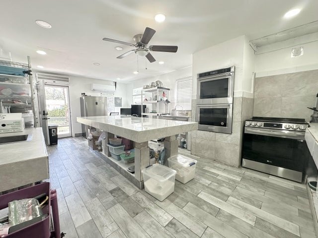 Photo - 13619 57th Pl N