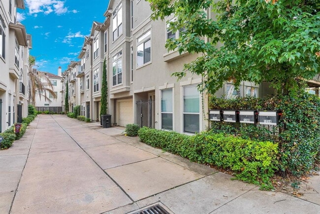 Photo - 126 Detering St