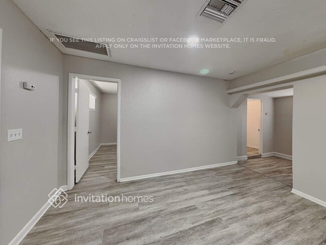 Photo - 3114 W Charter Oak Rd