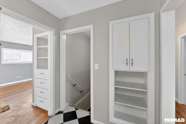 Photo - 137 W 18th St