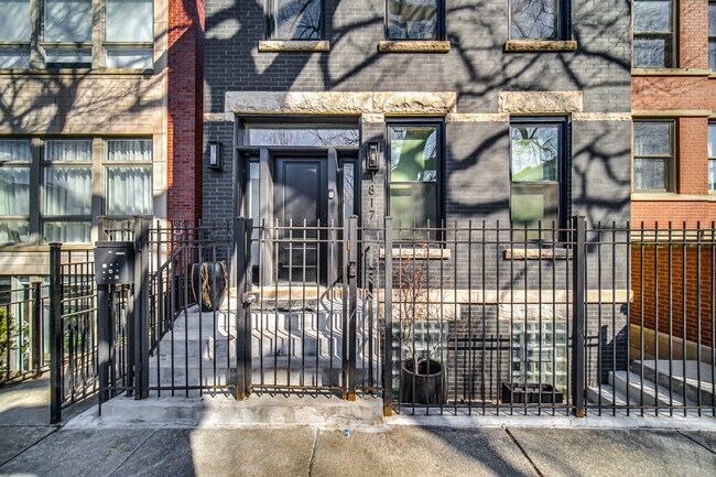 Photo - 1817 N Honore St Condo Unit 1F