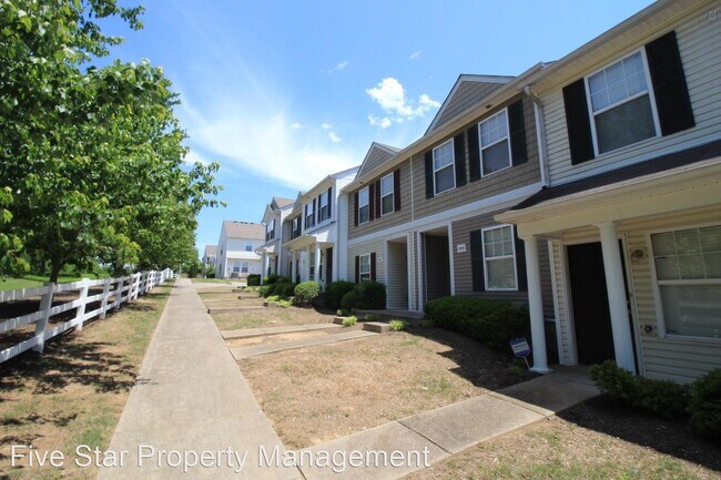 Photo - 2 br, 2.5 bath House - 1008 Halifax Lane