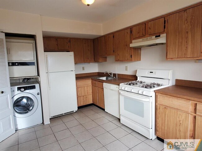 Photo - 1942 Raspberry Ct