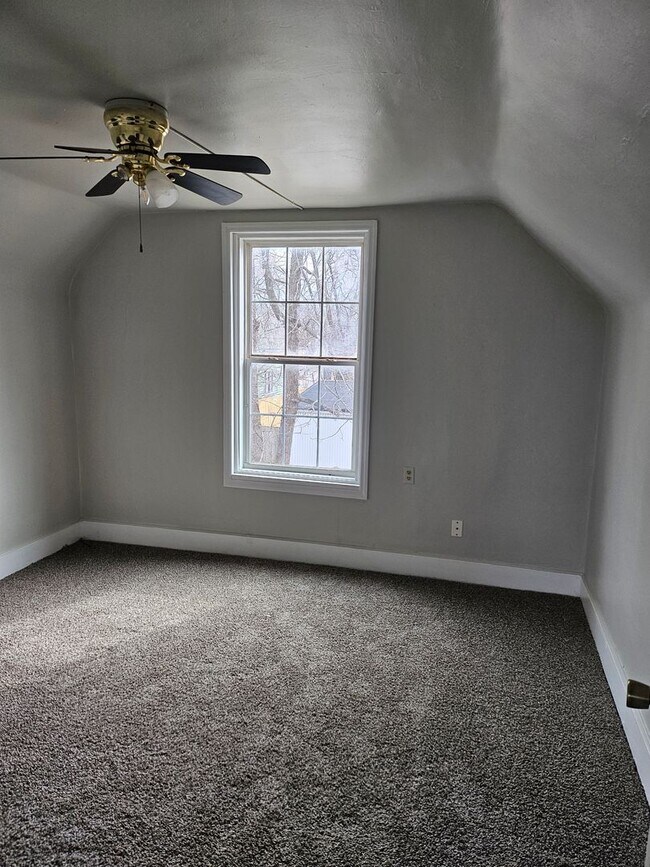 EHA Approved Small 2 Bed house Available Now Rental House Rental in