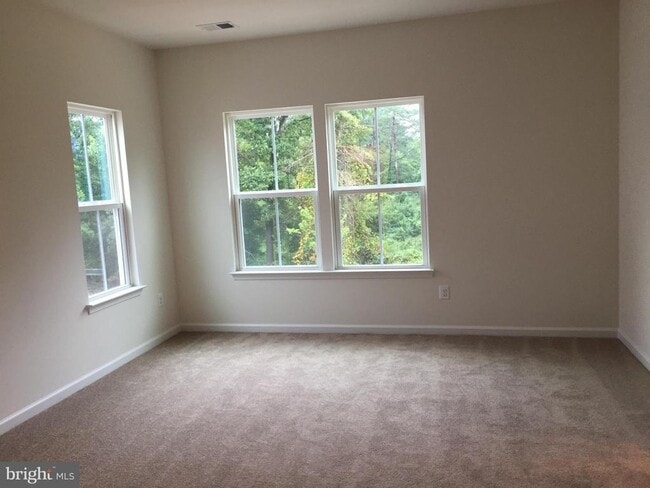 Photo - 10749 Hinton Wy