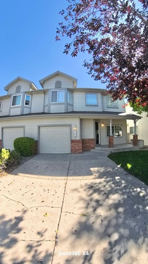 Building Photo - 3923 Leah Heights