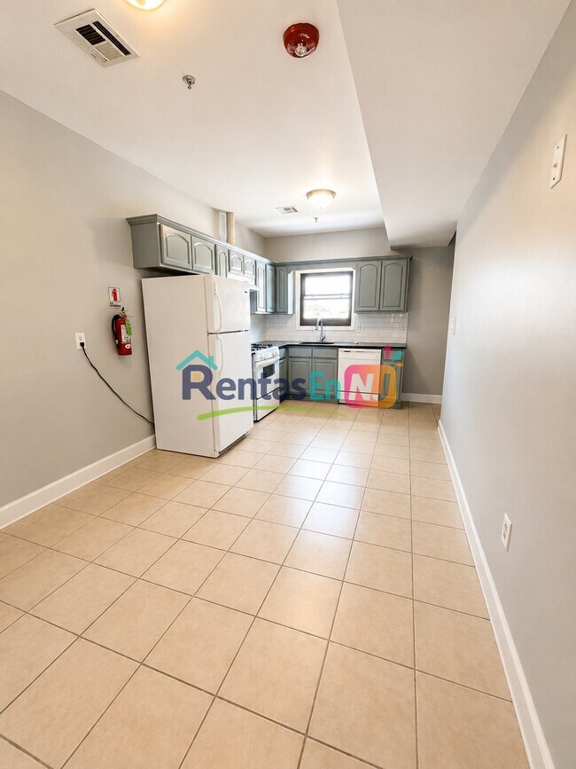 Photo - 180 Ferry St Unit 3B