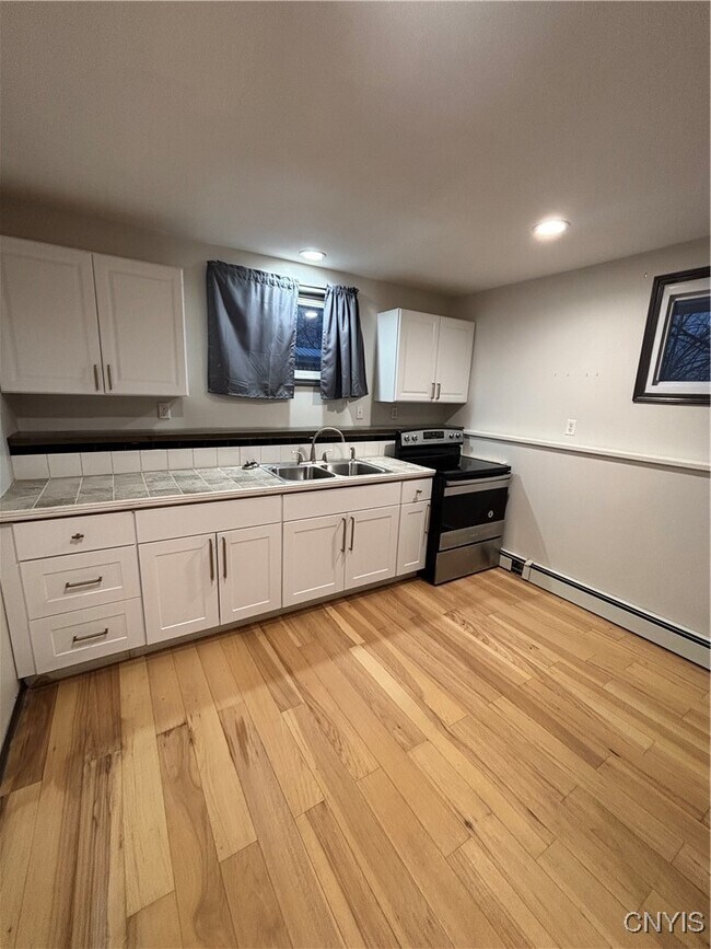 Photo - 157 N Meadow St