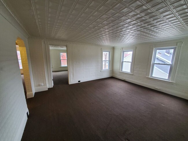 Photo - Large 2 Bedroom 2nd Floor Apartment Availa... Unit 15 Lorenzo St Up