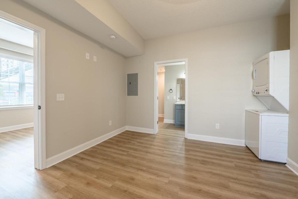 Photo - 231 S Main St