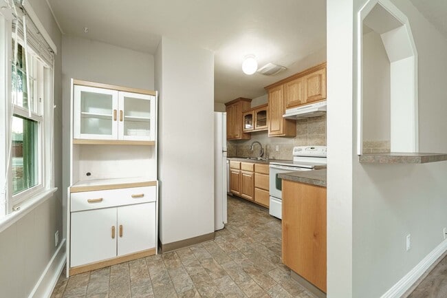 Photo - Krug 1201-1203 Unit 1201