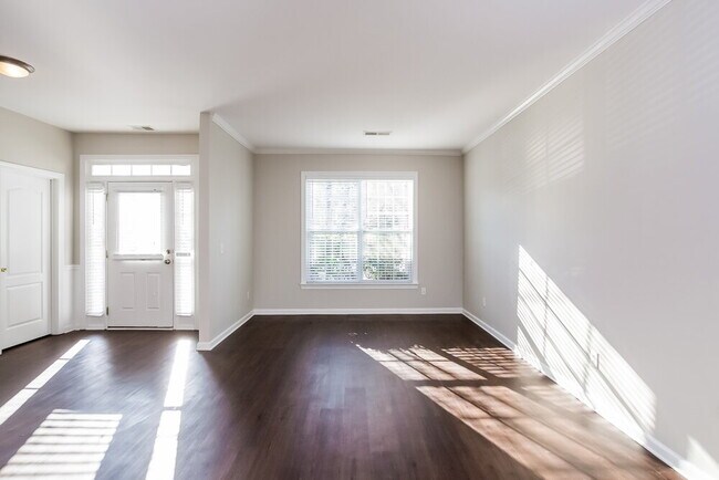 Photo - 3302 Southerland Ct