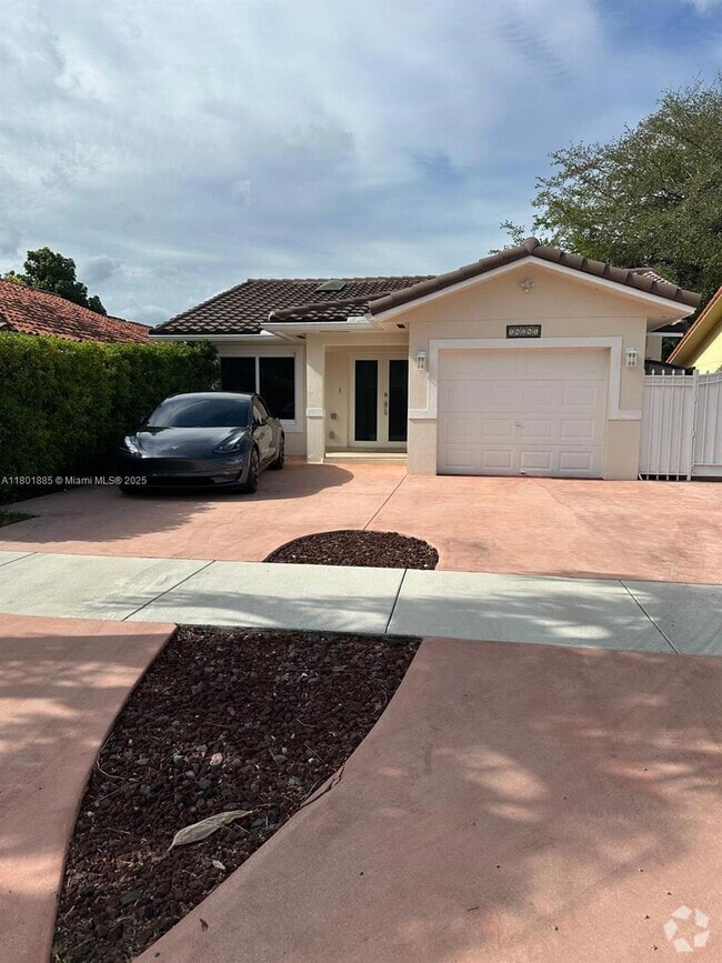 Building Photo - 14241 SW 102nd St Rental