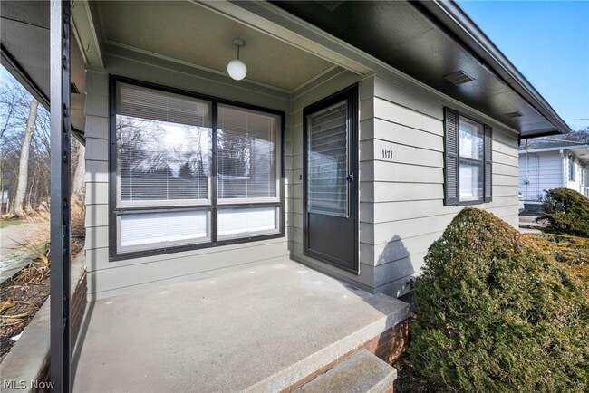 Photo - 1171 Jason Ave