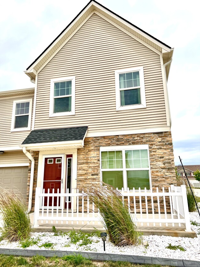 Photo - 3014 SE Glenstone Dr Townhome