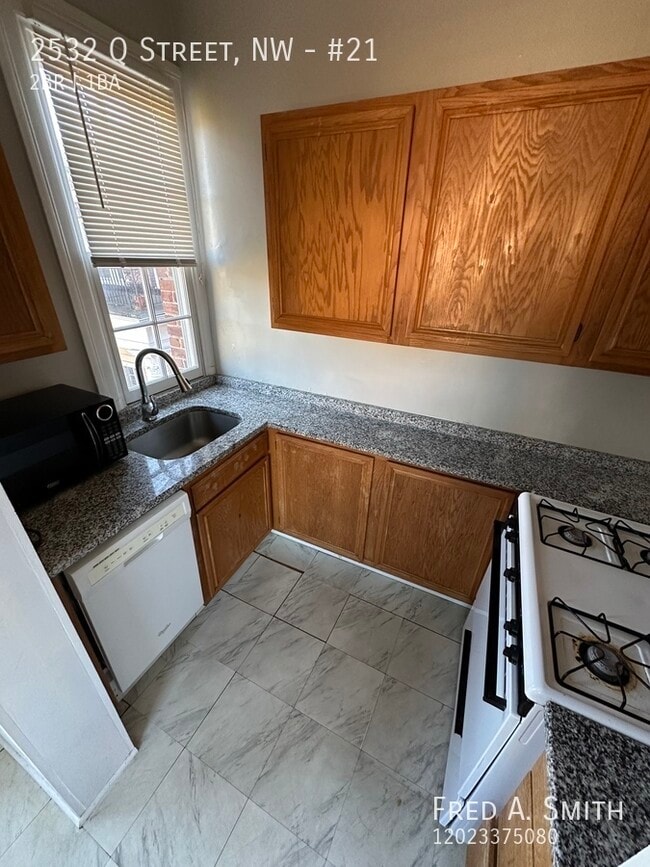 Photo - 2532 Q St NW Unidad #21